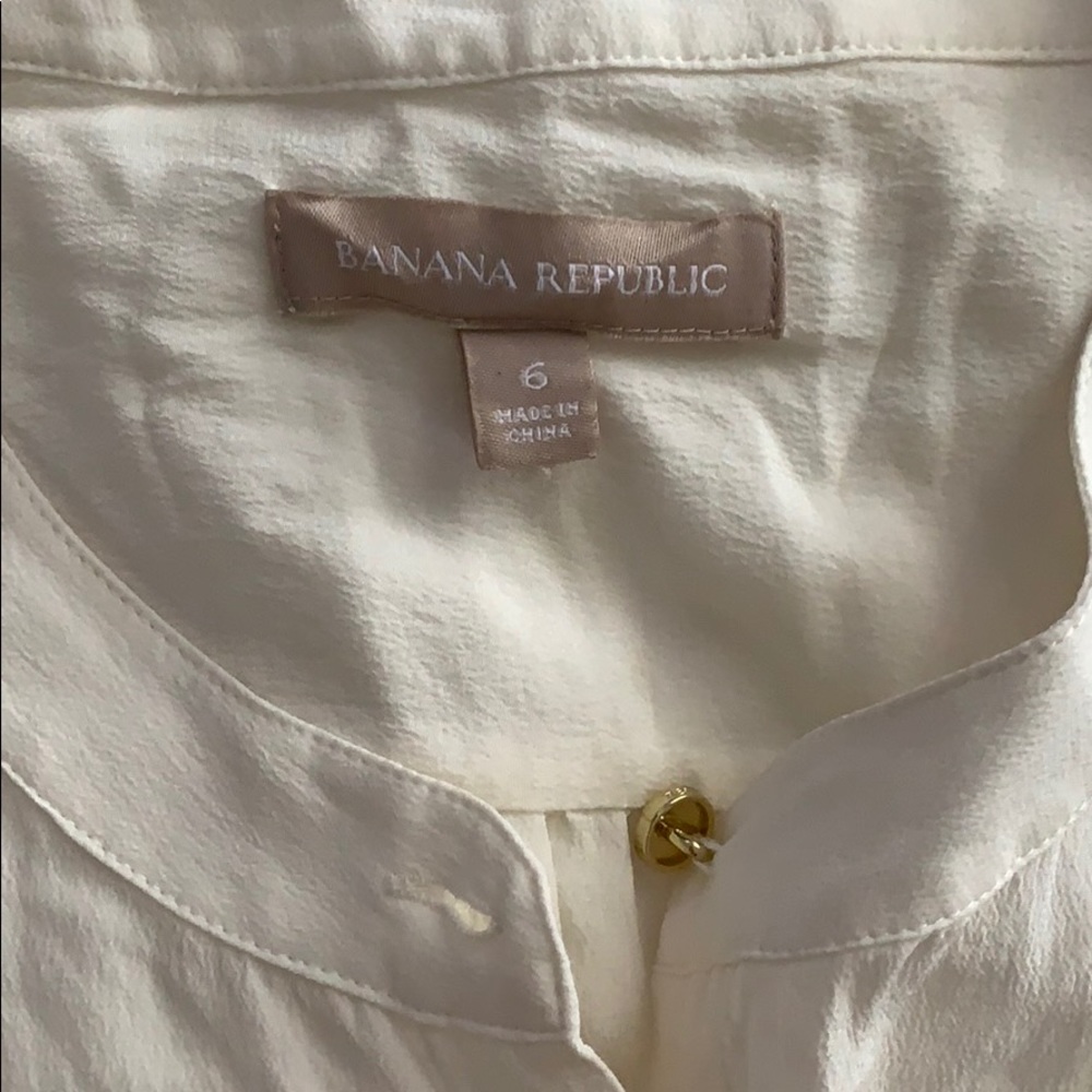 Banana Republic cream silk blouse - Picture 2 of 5
